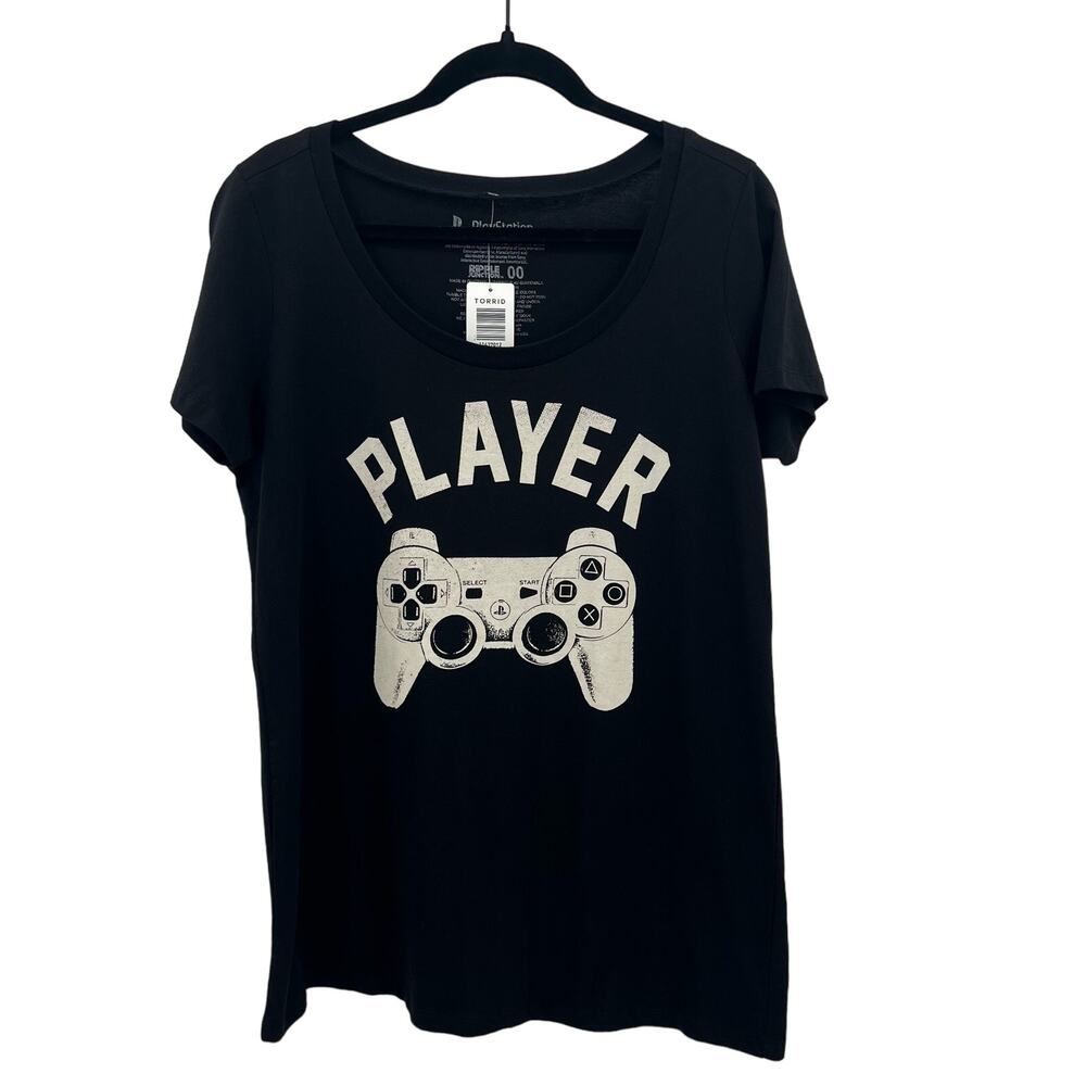 Torrid Gamer T-shirt NWT size M/L (00) Black